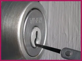 Menomonee River Hills WI Locksmith Menomonee River Hills, WI 414-533-0007